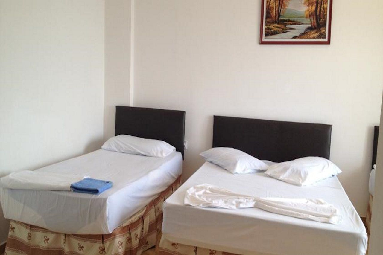 Mucobega Hotel Sarandë Exteriör bild